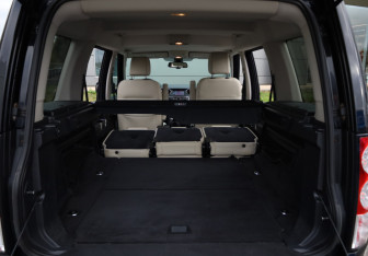 Подержанный автомобиль Land Rover Discovery 2012 года (19 фото)