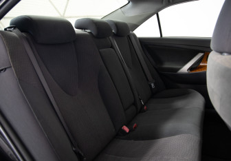 Подержанный автомобиль Toyota Camry Sedan 2010 года (12 фото)