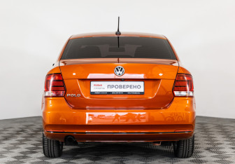 Подержанный автомобиль Volkswagen Polo Sedan 2017 года (6 фото)