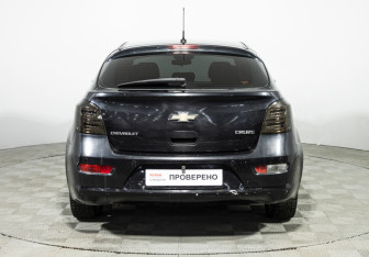 Подержанный автомобиль Chevrolet Cruze Hatchback 2013 года (6 фото)