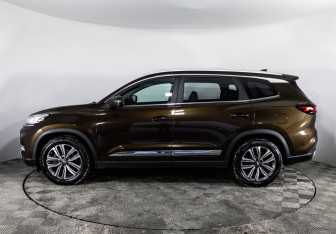 Подержанный автомобиль Chery Tiggo 8 2020 года (7 фото)