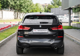 Подержанный автомобиль BMW X1 2019 года (7 фото)