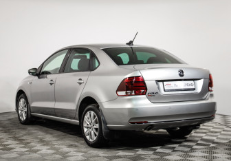 Подержанный автомобиль Volkswagen Polo Sedan 2019 года (7 фото)