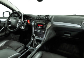 Подержанный автомобиль Ford Mondeo Sedan 2011 года (8 фото)
