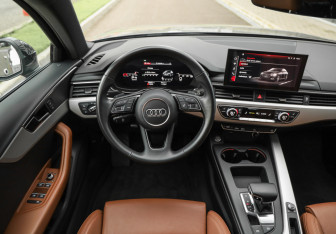 Подержанный автомобиль Audi A4 Sedan 2021 года (15 фото)