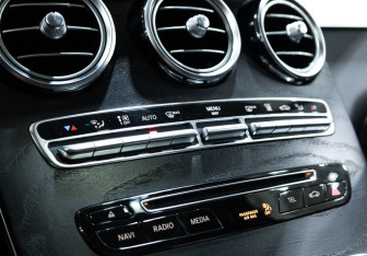 Подержанный автомобиль Mercedes-Benz GLC AMG 2016 года (29 фото)