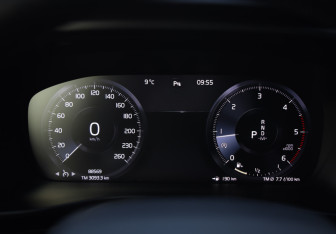 Подержанный автомобиль Volvo XC40 2019 года (14 фото)