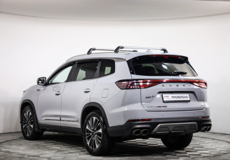 Подержанный автомобиль Chery Tiggo 8 Pro Max 2023 года (7 фото)