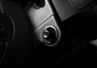 Подержанный автомобиль Land Rover Discovery 2013 года (17 фото)