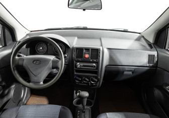 Подержанный автомобиль Hyundai Getz 2007 года (13 фото)