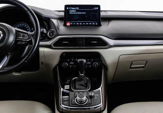 Подержанный автомобиль Mazda CX-9 2022 года (15 фото)