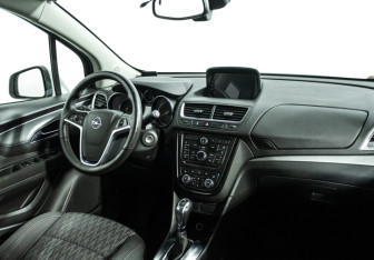 Подержанный автомобиль Opel Mokka 2014 года (9 фото)