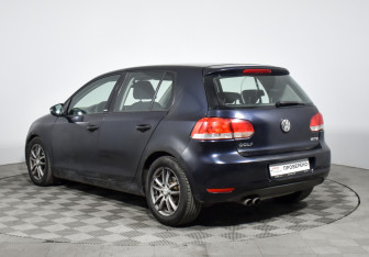 Подержанный автомобиль Volkswagen Golf Hatchback 2011 года (7 фото)