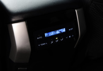 Подержанный автомобиль Toyota Land Cruiser Prado 2020 года (18 фото)