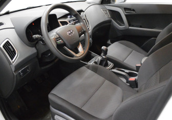 Подержанный автомобиль Hyundai Creta 2017 года (10 фото)