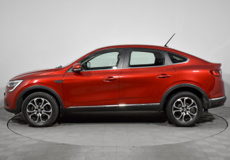 Подержанный автомобиль Renault Arkana 2021 года (8 фото)