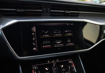 Подержанный автомобиль Audi A6 Sedan 2019 года (15 фото)