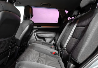 Подержанный автомобиль Kia Sorento 2013 года (12 фото)