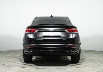 Подержанный автомобиль Geely Tugella 2023 года (6 фото)