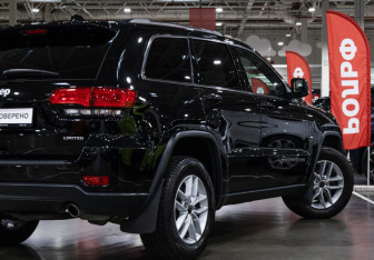Подержанный автомобиль Jeep Grand Cherokee 2019 года (6 фото)