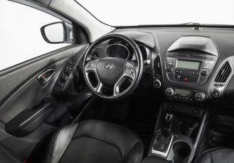 Подержанный автомобиль Hyundai Tucson 2014 года (9 фото)