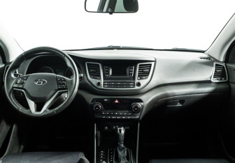 Подержанный автомобиль Hyundai Tucson 2017 года (13 фото)
