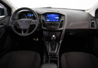 Подержанный автомобиль Ford Focus Wagon 2018 года (9 фото)