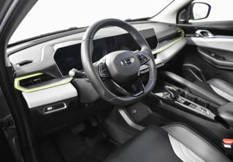 Подержанный автомобиль Geely Coolray 2023 года (9 фото)