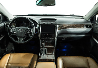 Подержанный автомобиль Toyota Camry Sedan 2016 года (13 фото)