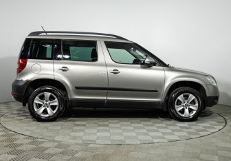 Подержанный автомобиль Skoda Yeti 2012 года (4 фото)