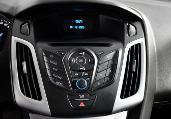 Подержанный автомобиль Ford Focus Sedan 2014 года (17 фото)