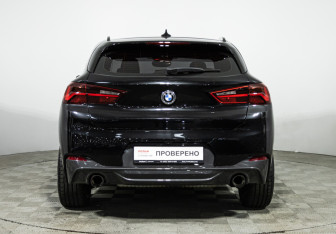 Подержанный автомобиль BMW X2 2021 года (6 фото)