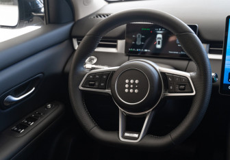 Новый Evolute i-SPACE 2025 (9 фото)