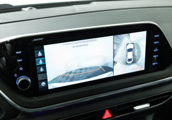 Подержанный автомобиль Hyundai Sonata 2021 года (18 фото)