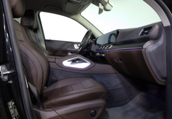 Подержанный автомобиль Mercedes-Benz GLE 2020 года (26 фото)