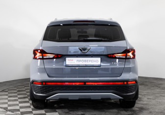 Подержанный автомобиль Jetta VS5 2023 года (6 фото)