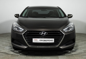 Подержанный автомобиль Hyundai i40 Sedan 2016 года (2 фото)