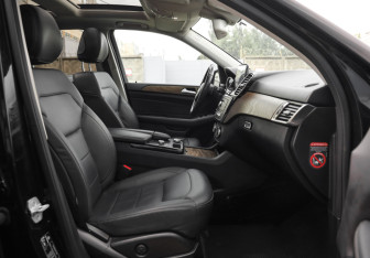 Подержанный автомобиль Mercedes-Benz GLE 2017 года (29 фото)