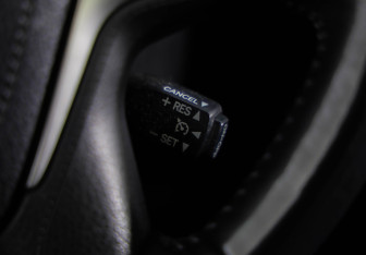 Подержанный автомобиль Toyota Land Cruiser Prado 2020 года (14 фото)