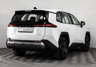 Подержанный автомобиль Toyota RAV4 2026 года (7 фото)