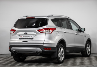 Подержанный автомобиль Ford Kuga 2014 года (5 фото)