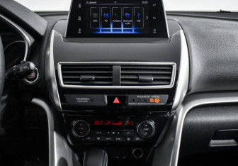 Подержанный автомобиль Mitsubishi Eclipse Cross 2019 года (16 фото)