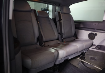 Подержанный автомобиль Mercedes-Benz Viano 2012 года (20 фото)
