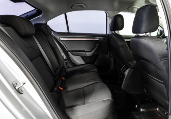 Подержанный автомобиль Skoda Octavia Liftback 2017 года (20 фото)