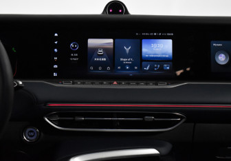 Подержанный автомобиль Voyah Free 2023 года (24 фото)