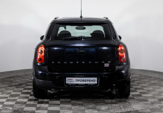 Подержанный автомобиль MINI Countryman 2011 года (6 фото)