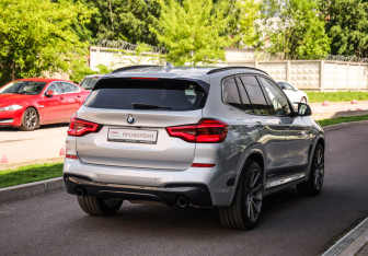 Подержанный автомобиль BMW X3 2018 года (7 фото)