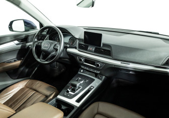 Подержанный автомобиль Audi Q5 2017 года (9 фото)