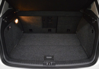 Подержанный автомобиль Volkswagen Tiguan 2012 года (17 фото)