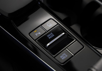 Подержанный автомобиль Hyundai Sonata 2023 года (16 фото)